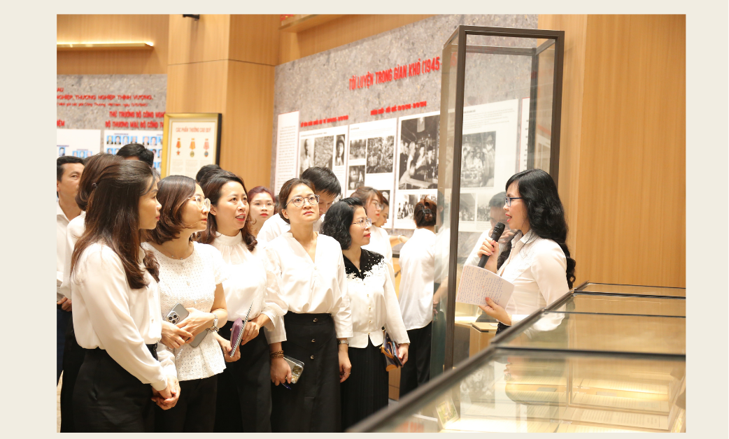 Các đơn vị tham quan Phòng Truyền thống Ngành Công Thương