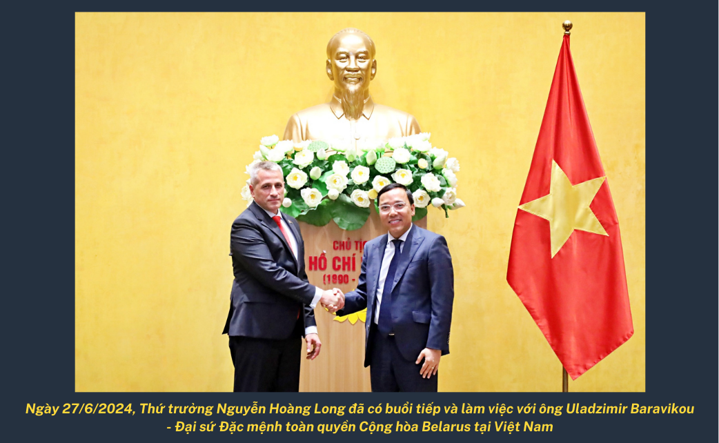 Một số hoạt động của Thứ trưởng Nguyễn Hoàng Long tại Phòng Truyền thống Ngành Công Thương