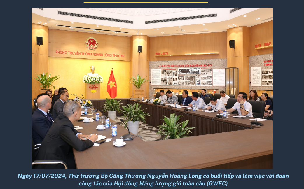 Một số hoạt động của Thứ trưởng Nguyễn Hoàng Long tại Phòng Truyền thống Ngành Công Thương