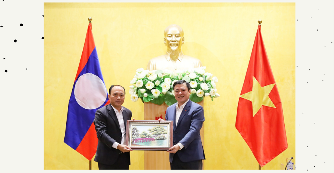 Một số hoạt động của Thứ trưởng Nguyễn Sinh Nhật Tân tại Phòng Truyền thống Ngành Công Thương